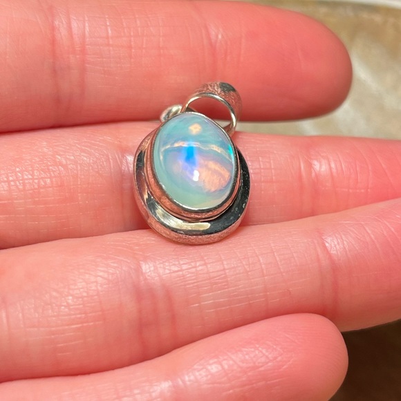 Natural Ethiopian Opal 925 Sterling Silver Pendant - Picture 13 of 15